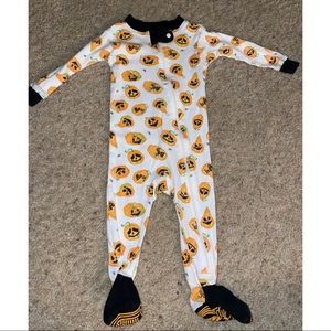 Burt’s Bees Baby Halloween Footie 🎃
